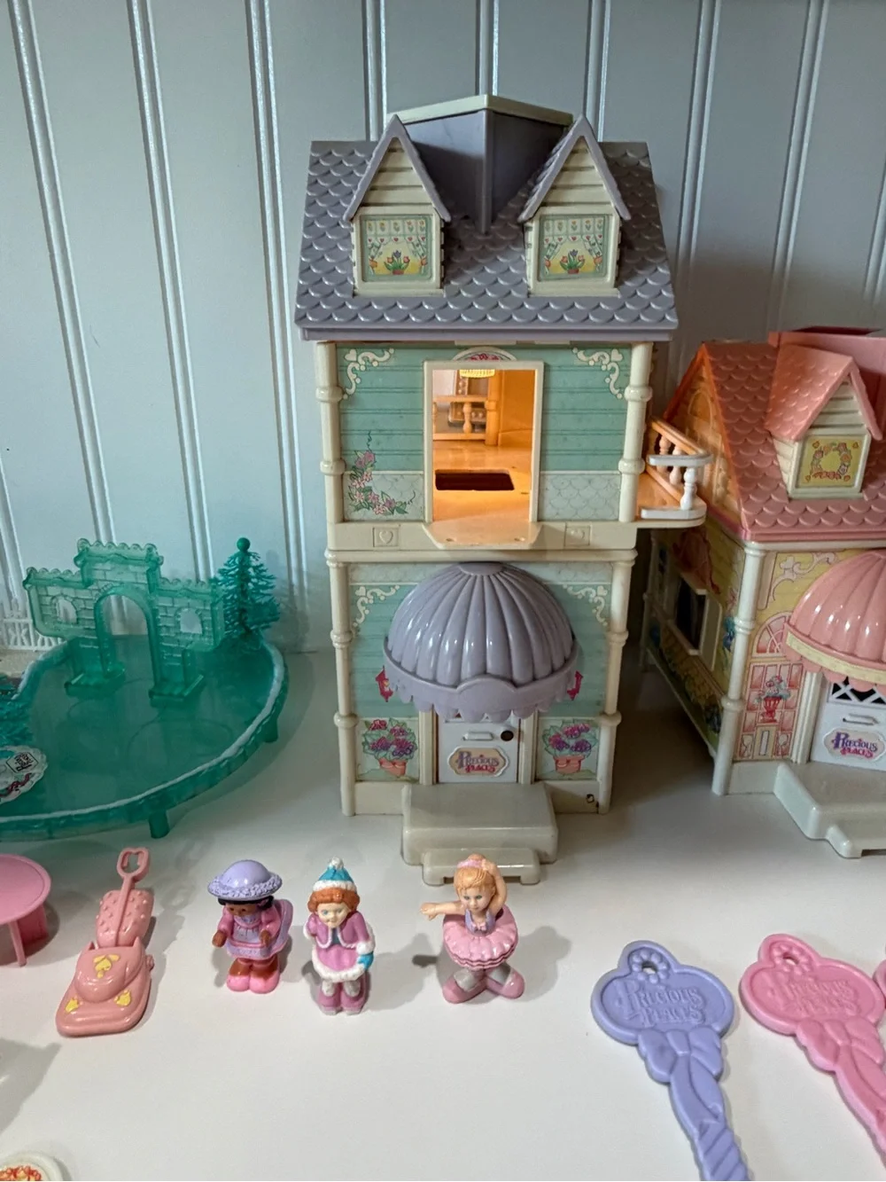 Vintage Fisher Price Precious Places Huge Lot Houses Keys Figures Accessories